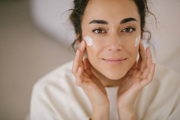 Quick nighttime skincare routine for busy nurses after a hospital shif