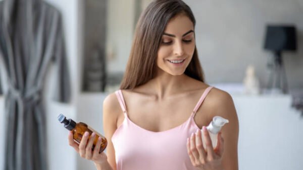 Hyaluronic Acid Before or After Moisturizer? The Right Order Explained