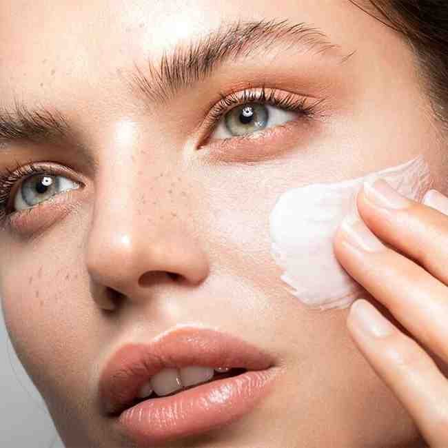 Occlusive skincare layer used overnight to reduce moisture loss